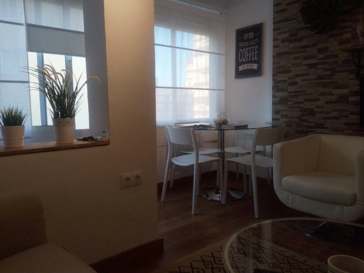 Apartment Triana To Sevilla Exteriör bild